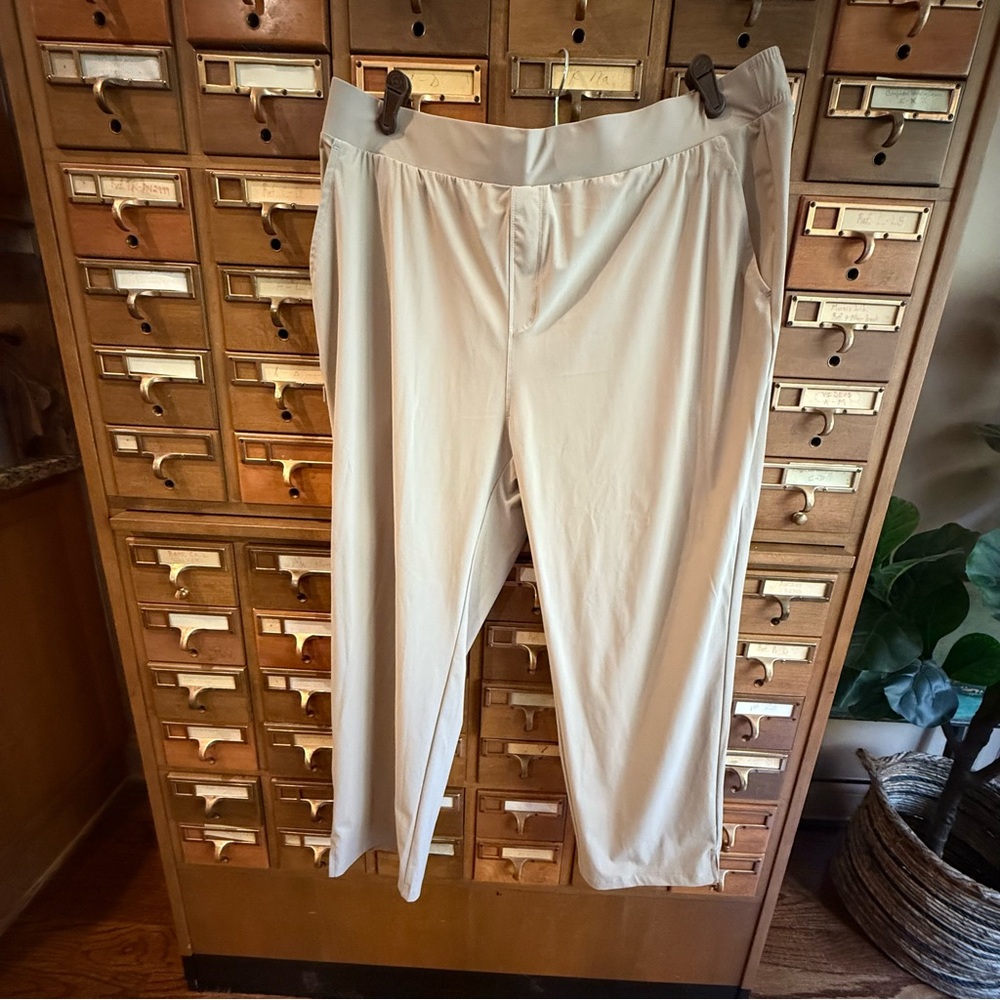 Baleaf 2XL NWT women’s Golf pants UPF Khaki Pants zip pockets Work or Play